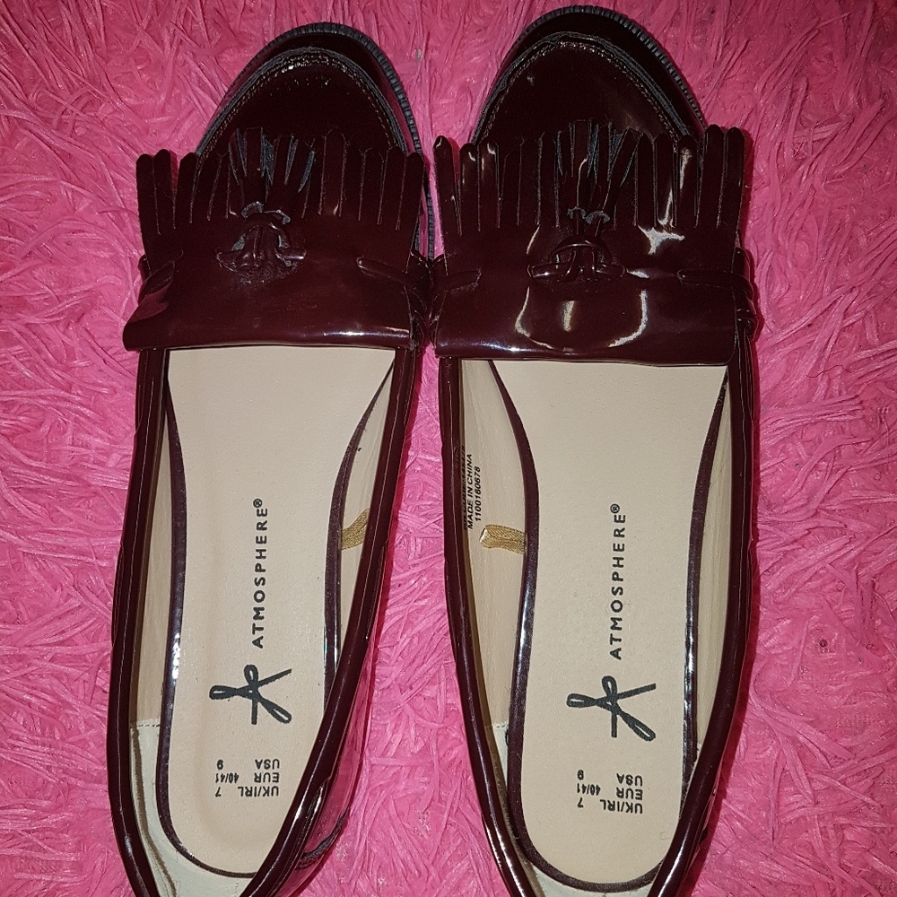 Atmosphere moccasins female shoe.